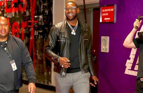 友谊赛阿森纳0-1热刺，萨尔中圈斩，哲凯赖什首秀【老佳】（热身赛热刺1-0阿森纳，萨尔中圈世界波制胜，德克兰赖斯完成首秀【老佳】）