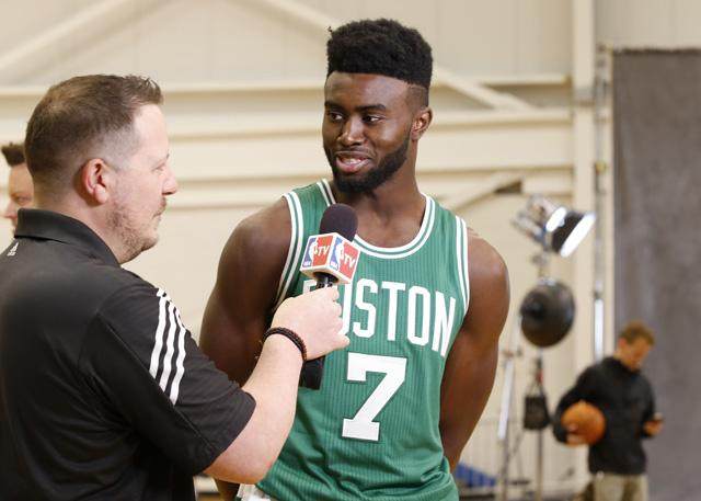 记者：足协曾上报三名欧洲教练，总局可能更相信国产主帅（记者：足协曾推荐三位欧籍主帅，主管部门或更青睐本土教练）