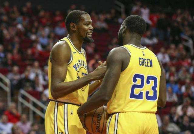 公牛对步行者伤病报告：科比·怀特＆多苏穆出战成疑（公牛战步行者伤情更新：科比-怀特、多苏穆出战成疑）