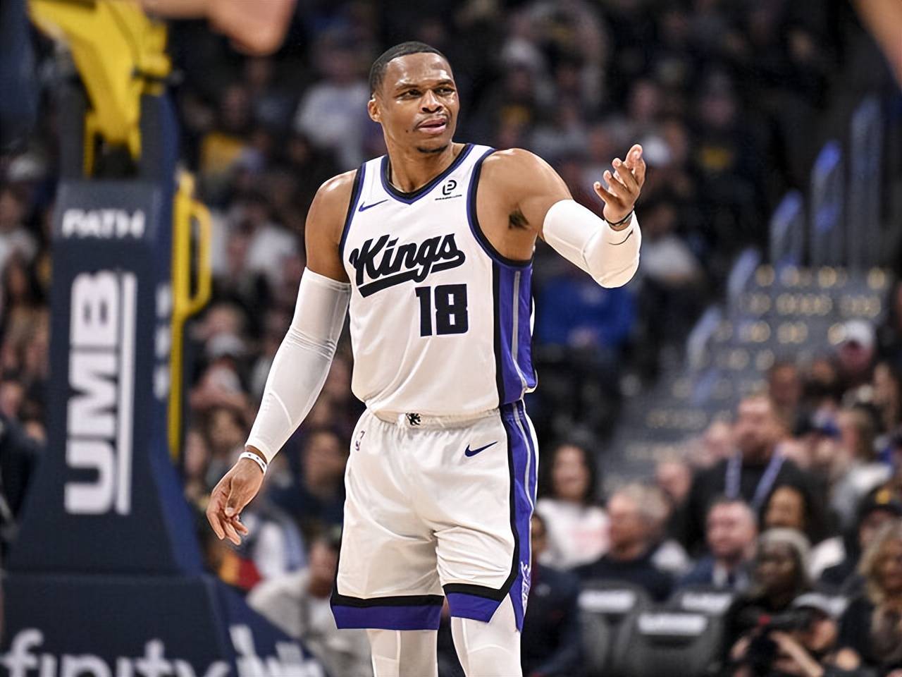 曝沙特欲1亿签青木，若成交曼联坐收3700万！但还需给另一队分成（据称沙特砸1亿求购青木，成交曼联可进账3700万，仍需与另一队分成）