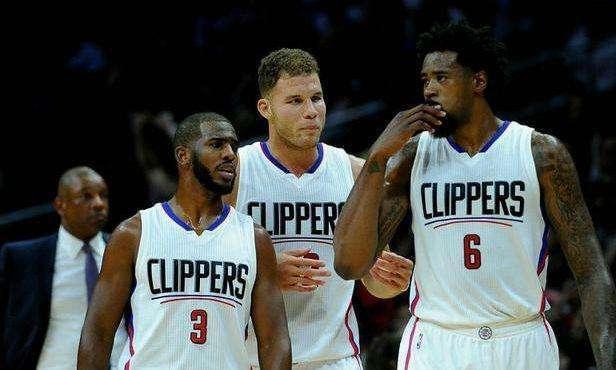 4大科技赋能足球，助力小球员身心脑体全面发展（四大科技加码足球，推动小球员身心脑体全方位成长）