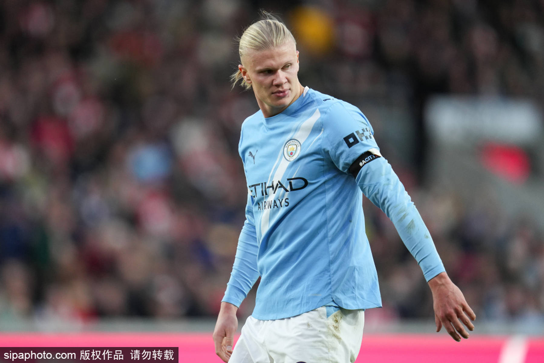 齐达内与蒯纪闻共同现身上海交大出席活动，现场教学马赛回旋（齐达内携蒯纪闻亮相上海交大活动，现场示范马赛回旋）