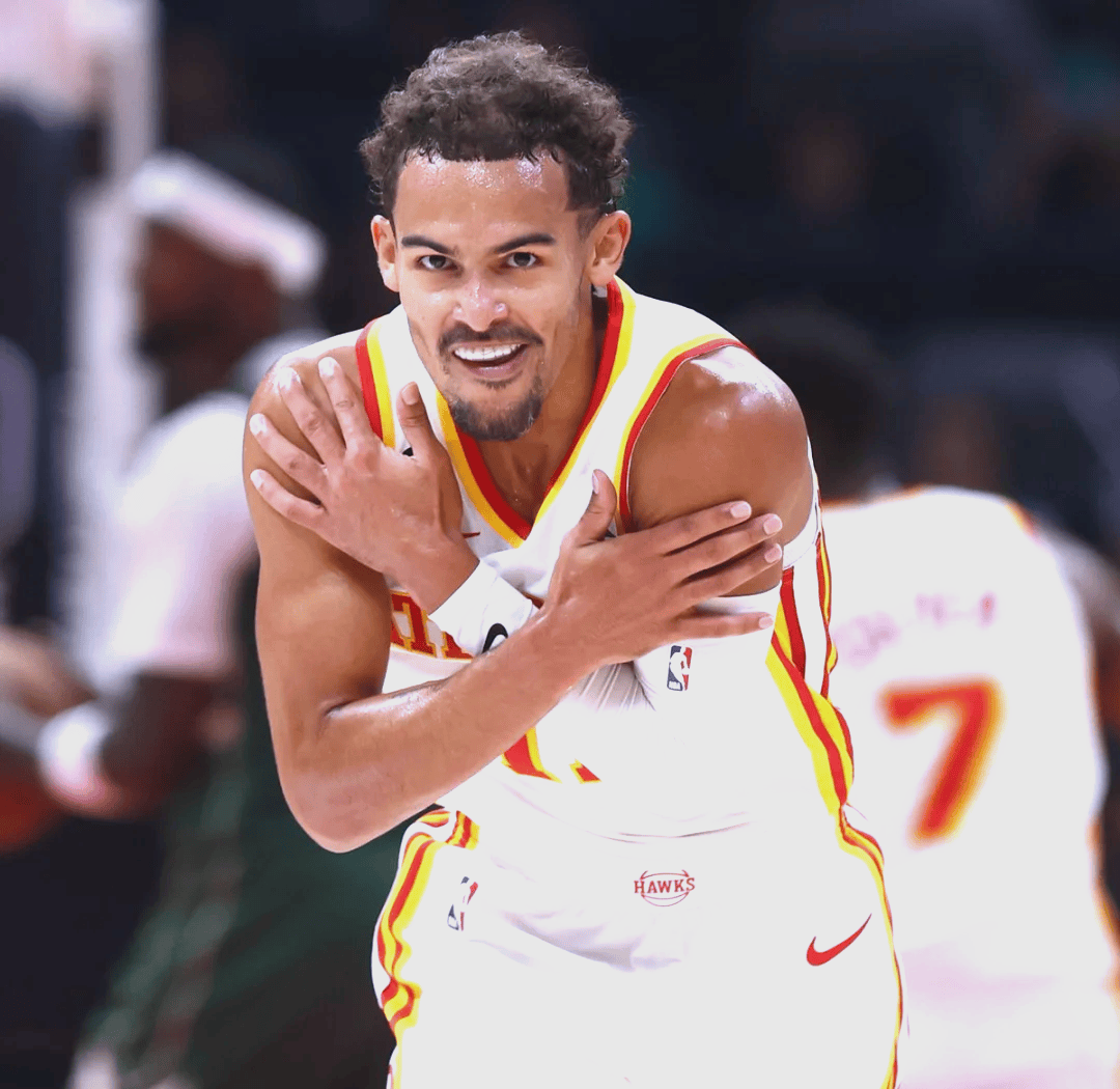 师徒重聚，阿隆索与维尔茨赛后拥抱致意，后者赠出比赛球衣（赛后再续师徒情：阿隆索与维尔茨相拥致意，维尔茨赠出比赛球衣）