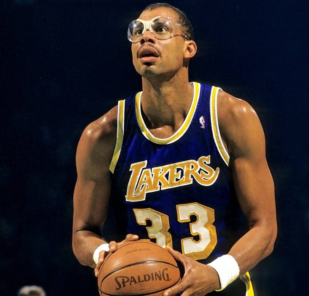 半场落后近20分！谢德：这不是该有的样子 没借口就是打得不好（半场落后近20分！谢德直言：不该是这样，没有借口，就是打得不好）